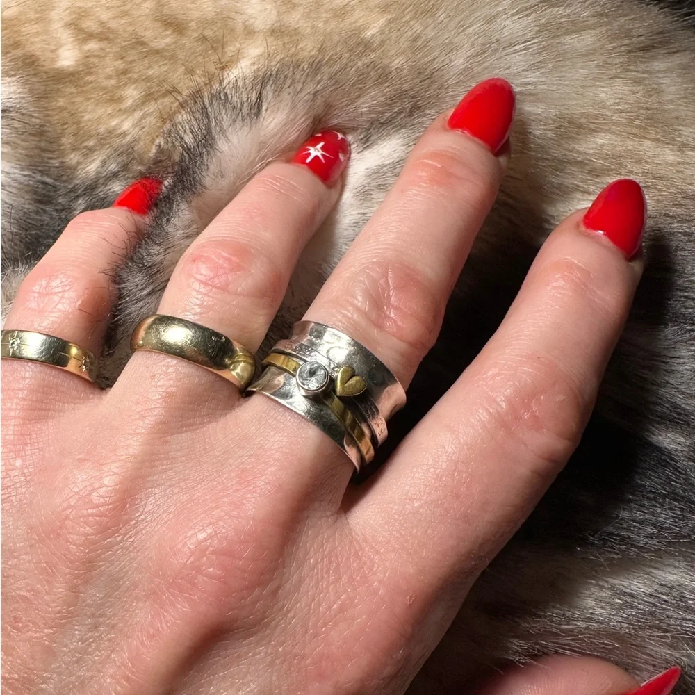 925 Sterling Silver & Bronze Hammered Spinner Ring - Picture 10 of 13
